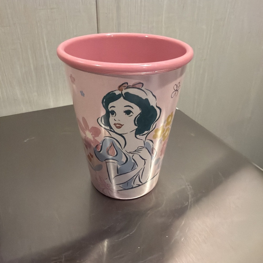 2023 Disney EPCOT‎ Flower & Garden Festival Cup SNOW WHITE